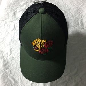 Wild Fable Women’s Baseball Hat- Olive